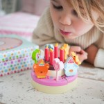 FELIZ ANIVERSÁRIO - BOLO COM ACESSÓRIOS